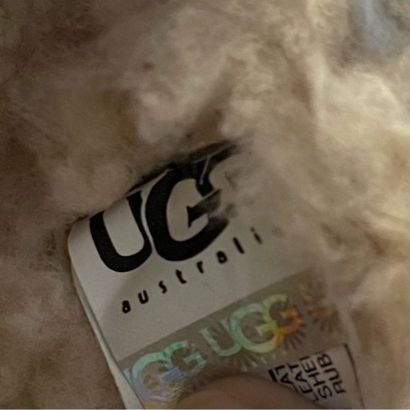 Ugg leather slip-on - Picture 7 of 9